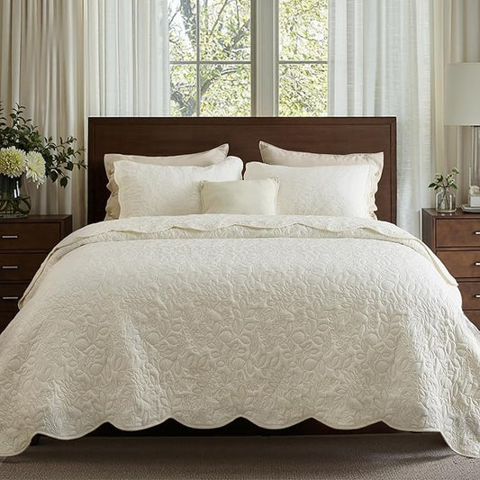 Bedsure Quilt King Size - Ultra Soft Pre-Washed Cloud-Like Bedding, All-Season Lightweight Comforter for Country Bedroom, Leaf Design Coverlet in Cream Yellow, 106 x 96 Inches