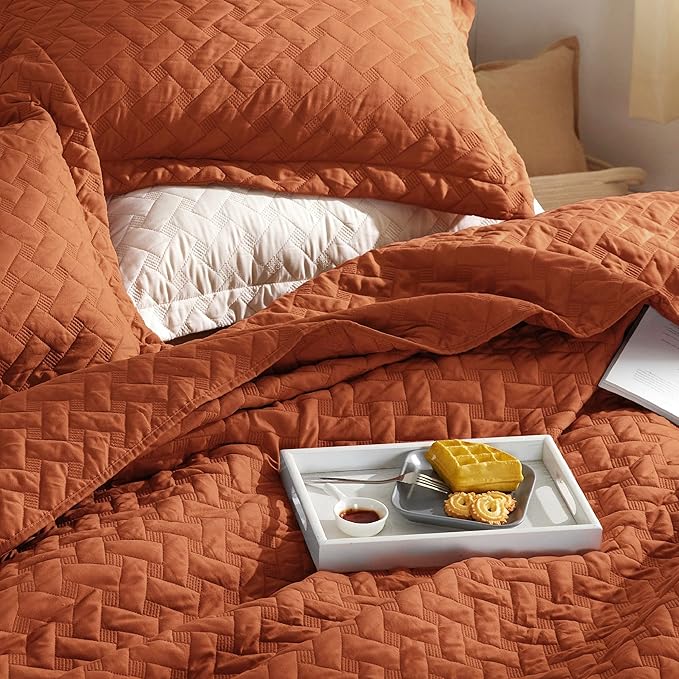 Bedsure Quilts King Size - Lightweight Bedspreads King Size with Basket Weave Pattern, Soft Quilt Bedding, Red Orange Comforter Coverlet for All Seasons (106" x 96")