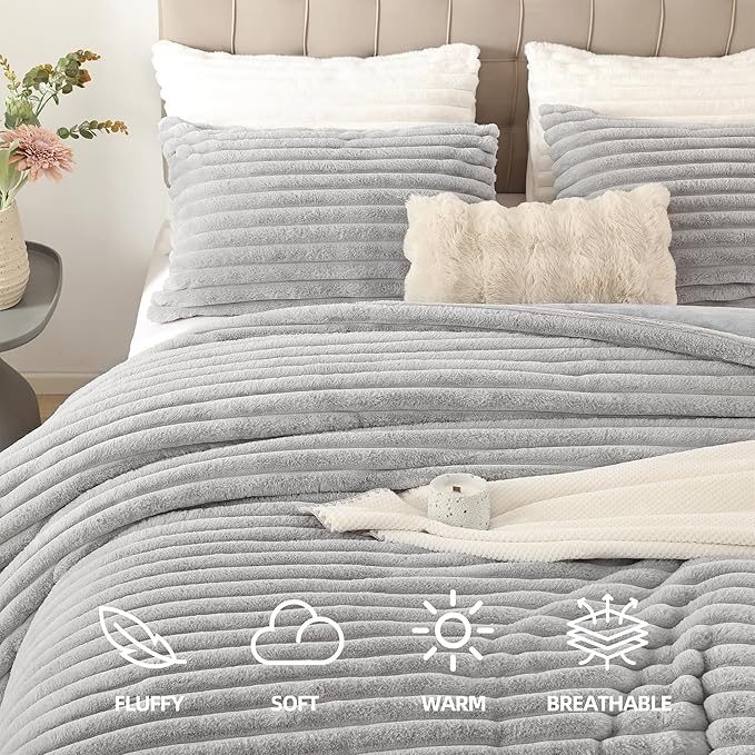 Smoofy Fluffy Queen Comforter Set 3 Pieces - Light Grey Fleece Fluffy Comforter Queen Set, Luxury Fuzzy Queen Bed Set, Soft &Warm Bed Comforter All Season, Heavy Queen Bedding with 2 Pillow Cases