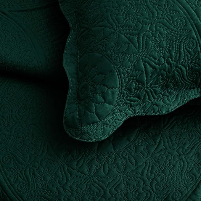 MOONLIGHT20015 10 Pack Queen Quilt Bedding Set (90" x 96") - Bulk Wholesale for Hotels, Guest Bedroom & Airbnbs - Lightweight Microfiber Reversible Floral Embossed Quilts Bedspreads (Emerald)