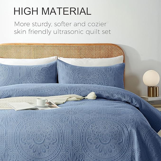 WURUIBO King/Cal King Quilt Set Bluish Grey,Ultrasonic Embossed Bedspread, Lightweight Microfiber Coverlet, Modern Thin Bedding Set for All Season, 3 Piece(1 Quilt,2 Pillow Shams)