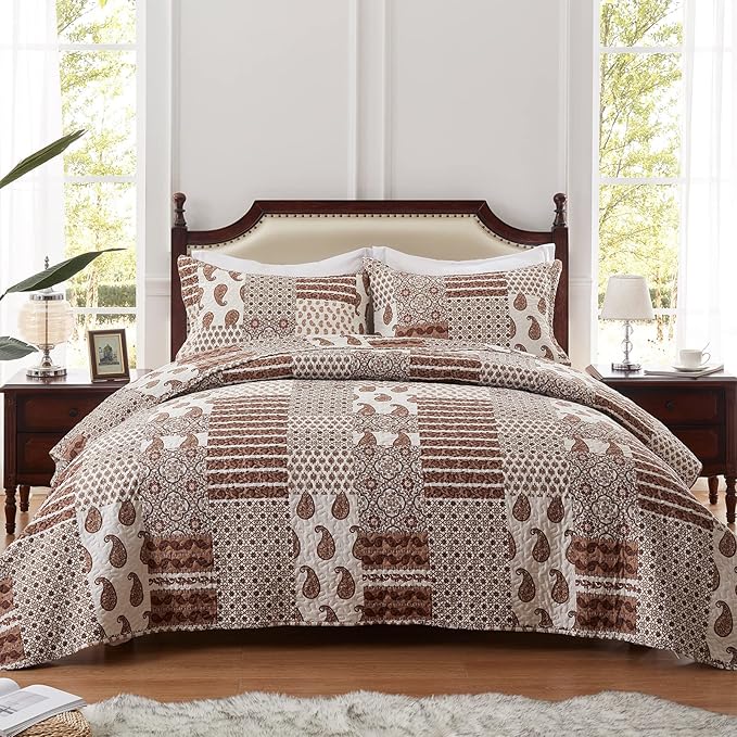 LEAONME Quilt Set - Full/Queen Size Brown Paisley Patchwork 3 Piece Bedding Set with 2 Pillow Shams