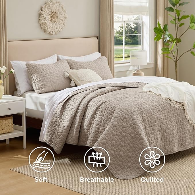 Bedsure Quilts King Size - Lightweight Bedspreads King Size with Lucky Star Quilting, Soft Quilt Bedding Set, Taupe Comforter Set Coverlet for All Seasons with 2 Pillow Shams (106" x 96")