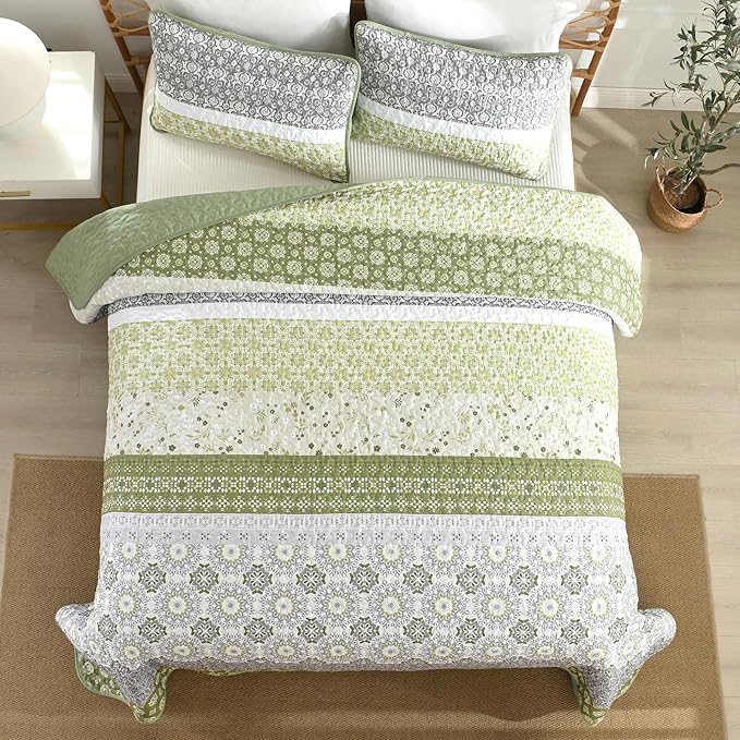 WONGS BEDDING Boho Quilt Set King Size,Olive Green Bohemian Striped Patchwork Bedspread Coverlet Set,3 Pieces Microfiber Bedding Set for All Seasons (104"×90")