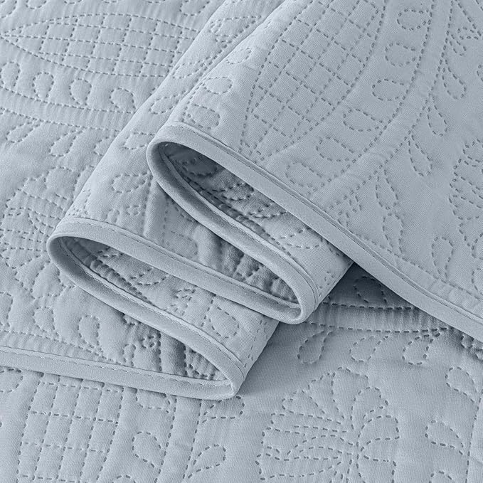 Chezmoi Collection Austin King Bedspread Set 3-Piece Pinsonic Quilted Oversized Bedspread Coverlet Set, King, Silver
