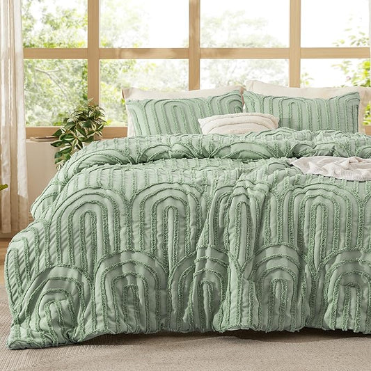 Bedsure Boho Tufted Green Comforter Set Queen Size, GentleSoft™ 3 Pieces Boho Farmhouse Decor Bedding, Arch Shabby Chic Bedding for All Seasons, 1 Bed Comforter, 2 Pillow Shams, 90x90 Inches