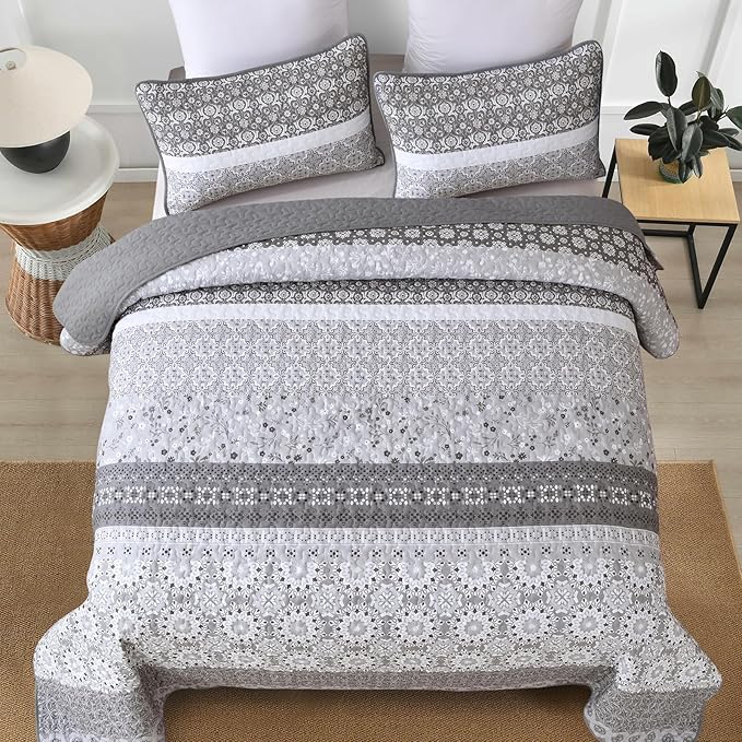 WONGS BEDDING Grey Boho Quilt Set King,Bohemian Floral Striped Patchwork Bedspread Coverlet Set with 2 Pillowcases,Lightweight Microfiber Bohemian Quilt Bedding Set 104"×90"