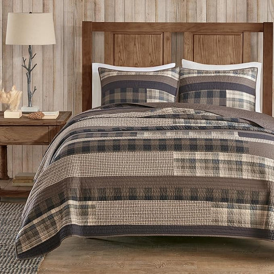 Woolrich Winter Plains Reversible Quilt Set - Cottage Styling Reversed to Solid Color, All Season Lightweight Coverlet, Cozy Bedding Layer, Matching Shams, Oversized Full/Queen, Stripes Taupe 3 Piece