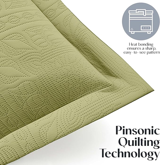 Hearth & Harbor King Quilt Set – All-Season Lightweight Bedspread & Coverlet with Pinsonic Weave - 7 Piece King Quilt Set with Pillow Shams, Olive Green - King Grid
