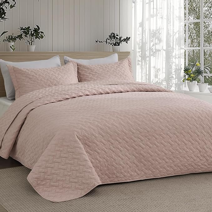 Bedsure Quilts Queen Size - Lightweight Bedspreads Queen Size with Basket Weave Pattern, Soft Quilt Bedding, Dusty Rose Comforter Coverlet for All Seasons (90" x 96")
