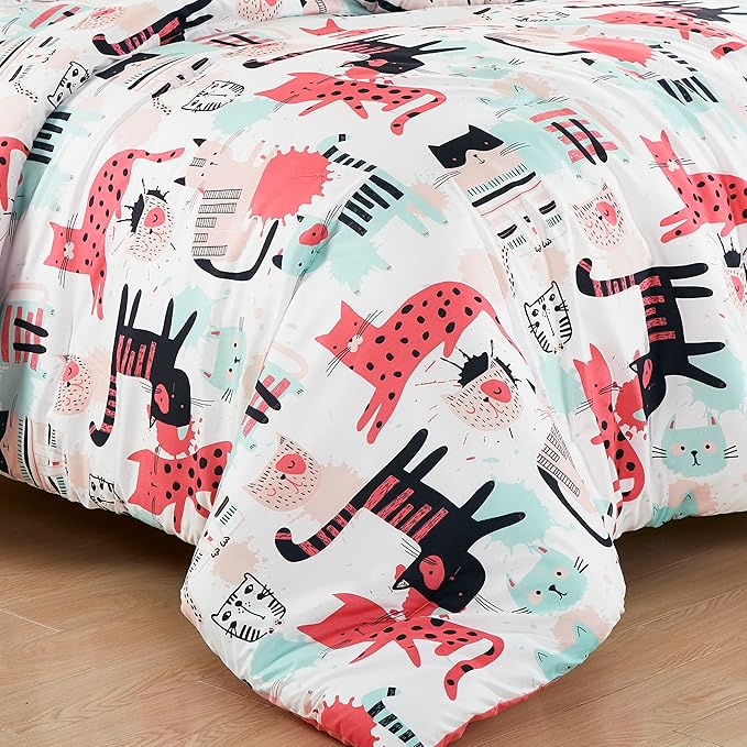 Chezmoi Collection 4-Piece Cartoon Cats Bedding Set Full/Queen Size - Blue Pink Black Soft Microfiber Comforter Set w/Cat Throw Pillow for Kids Teens