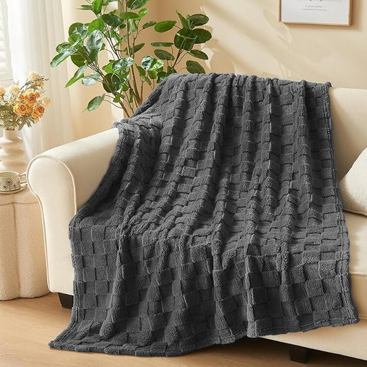 NEWCOSPLAY Super Soft Twin Blanket Dark Grey Premium Silky Flannel Fleece 3D Checkered Lightweight Bed Blanket All Season Use (Dark Grey Checkered, Twin(60"x80"))