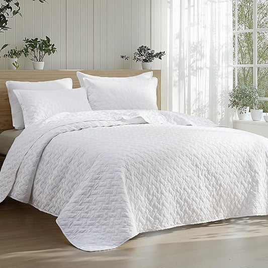Bedsure Quilts Twin Size - Lightweight Bedspreads Twin Size with Basket Weave Pattern, Soft Quilt Bedding, White Comforter Coverlet for All Seasons (68" x 86")