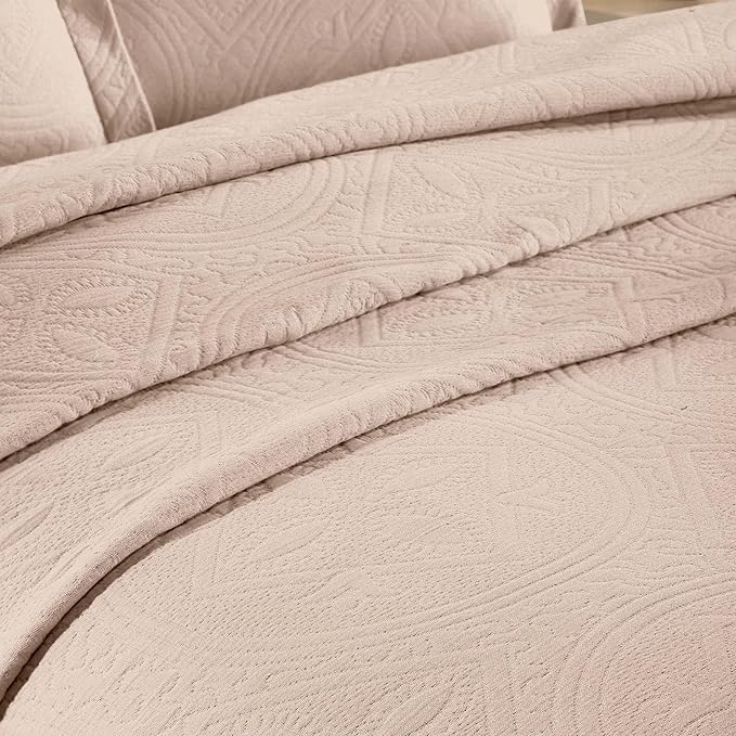 Superior 2 Piece Celtic Circles Cotton Bedspread Set, Decorative Bed Spread, Home Bed Decor, 1 Pillow Sham, Medium Weight Blanket, Matelasse Coverlet Bedding, Wedding Ring Design, Twin, Bisque