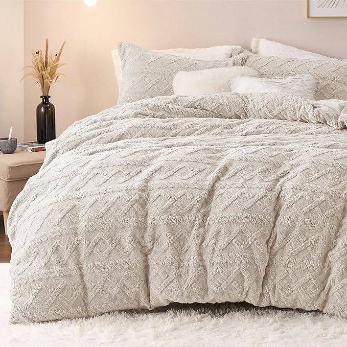 Bedsure Fluffy Flannel Duvet Cover Set - Faux Fur Comforter Cover Queen Size, Warm Plush Bedding for Winter, 3-Piece Set with Zipper Closure (90"x90") and 2 Pillow Shams, Linen