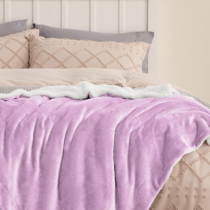 Bedsure GentleSoft Sherpa Fleece Blanket Queen Size for Bed, Non-Heated, Thick and Warm Throw for Girls and Women, Soft Fuzzy Plush Queen Blanket for Winter, Lilac, 90x90 Inches