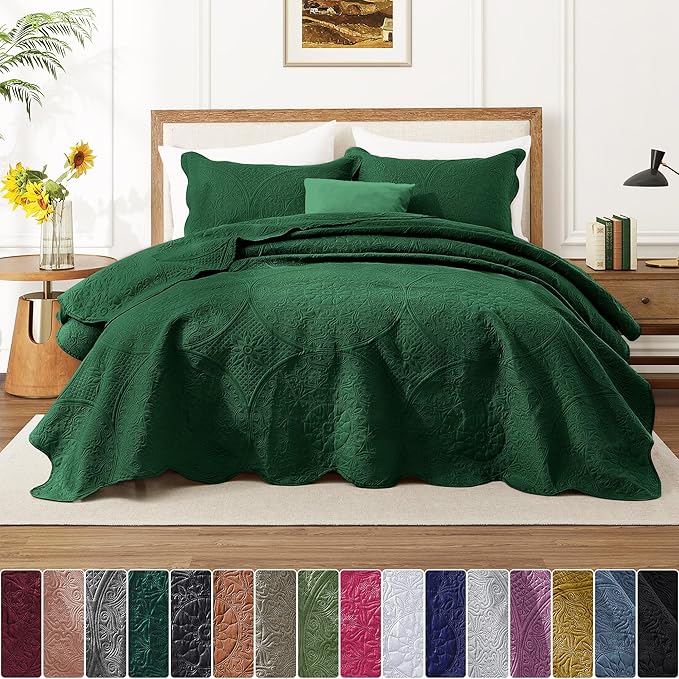 IR Imperial Rooms 10 Pack Queen Quilt Bedding Set (90" x 96") - Bulk Wholesale for Hotels, Guest Bedroom & Airbnbs - Lightweight Microfiber Reversible Floral Embossed Quilts Bedspreads (Emerald)