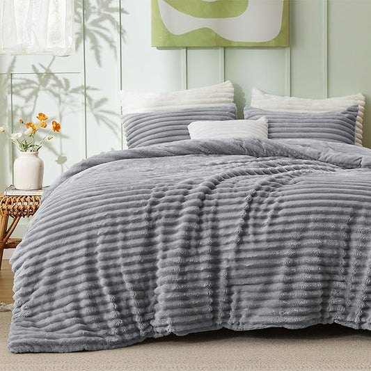 Bedsure King Size Comforter Set - GentleSoft™ 3 Pieces Fluffy Double-Side Fleece Comforter Set, Cozy Striped Room Decor Aesthetic, Luxury Grey King Bedding with 2 Pillowcases, 104x90 Inches