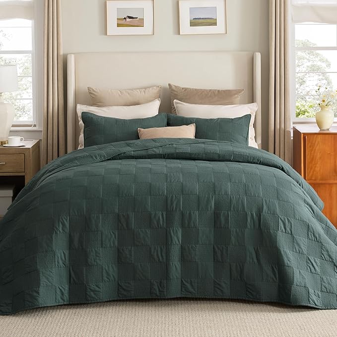Bedsure 100% Cotton Quilt Set - Lightweight Queen Bedspread, Cozy Emerald Green Bedding Coverlet 3-Piece with Pillow Shams in Checker Pattern for All Season, 90x96 inches, 100% Cotton Voile
