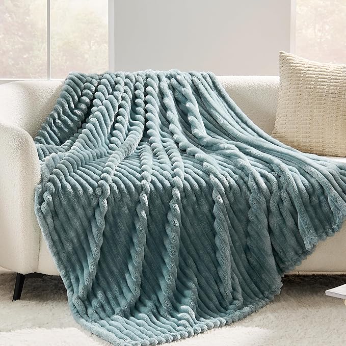 Turquoise Green Fleece Queen Size Blanket for Bed, Super Soft Cozy Blanket for Home Decor, Perfect Cozy Gifts for Women Men Gifts, Lightweight All Season Bed Blanket, 90x90 Inches