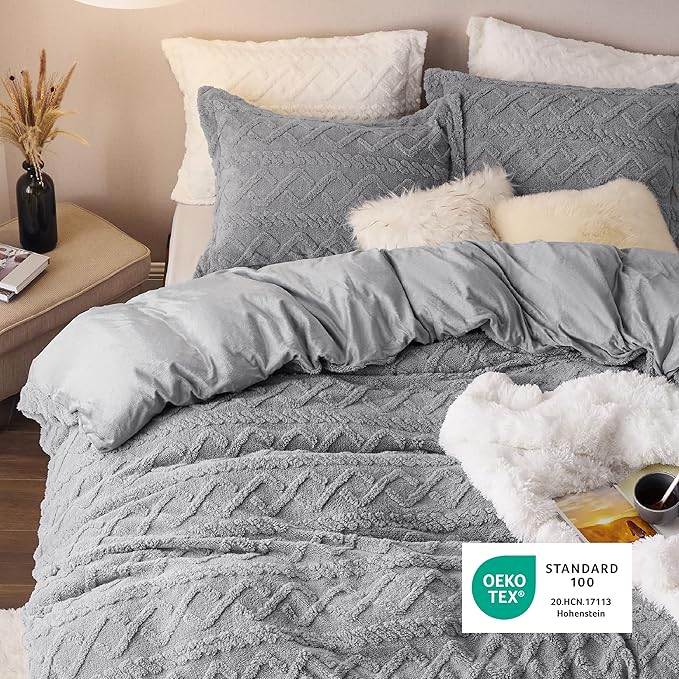 Bedsure Fluffy Flannel Duvet Cover Set - Faux Fur Comforter Cover King Size, Gray Warm Plush Bedding for Winter, 3-Piece Set with Zipper Closure (104"x90") and 2 Pillow Shams