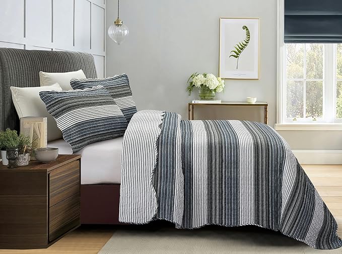 Brilliant Sunshine Multi Grey Stripes Patchwork, 3-Piece Quilt Set with 2 Shams, Reversible Bedspread, Soft Lightweight Coverlet, All-Season, King, Multi Grey