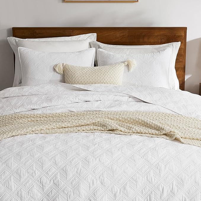 WDCOZY 100% Cotton Queen Size Quilt Set - White Pre-Washed Soft Lightweight Modern Bedspread, Farmhouse Country Rustic Coverlet, Textured Like Linen, Shabby Chic Gauze Bedding, 3 Pieces
