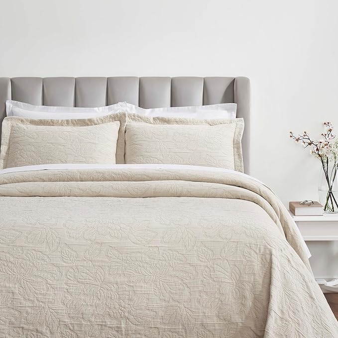 Superior 3 Piece Cotton Bedspread Set, Home Bed Decor, Decorative Bed Spread, 2 Pillow Shams, Medium Weight Blanket, Matelasse Coverlet, Bedding Essentials, Hibiscus Collection, Queen, Beige