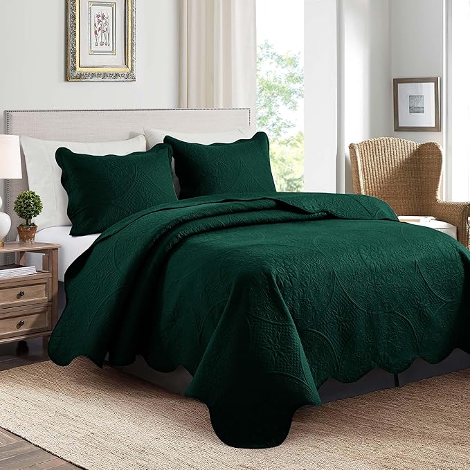 MOONLIGHT20015 King Quilt Bedding Set Size (106" x 96") + 2 Pillow Shams (20" x 36"+ 2") - 3 Pcs All Season Lightweight Reversible Quilt Bedspread Microfiber Floral Embossed Coverlet (Emerald)