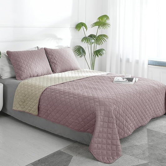 Easy-Going Full/Queen Size Reversible Quilt Set with 1 Quilt and 2 Pillow Shams, Soft Bed Quilt Cover, Water Resistant Lightweight Microfiber Bedspread, Stain Resistant, Pink/Beige