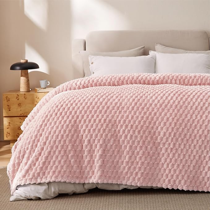 Bedsure King Size Blanket for Bed - 350GSM Fluffy Plush Bubble Blanket King for Home Room Decor, GentleSoft Cute Fleece Soft Cozy Gifts for Women Girls, Pink, 108x90 Inches