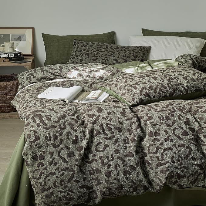 mixinni Leopard Duvet Cover Queen Size, Premium Yarn-Dyed Jacquard Cotton Duvet Cover with Green Leopard Print, Farmhouse Bedding Set with 2 Pillowcases Perfect for Him and Her-(Queen Size, Green)
