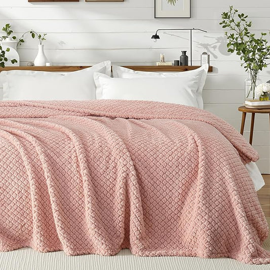 Exclusivo Mezcla Queen Size Fleece Blanket for Bed, Extra Soft Warm Decorative Fuzzy Blanket for Women, Lightweight Cozy Bedding Blankets, 90x90 Inches, Pink