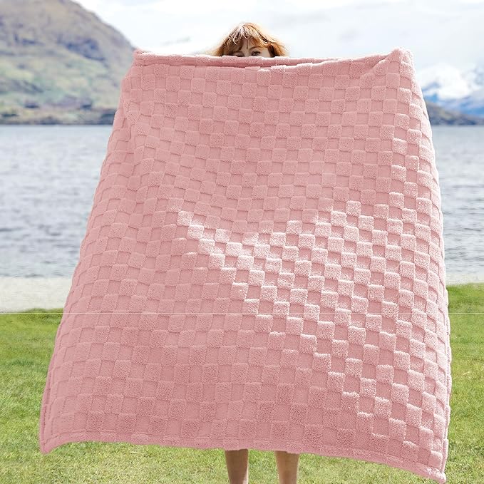 Bedsure GentleSoft Twin Blanket for Bed Pink - Super Soft Cozy Blankets for Women Men Girls, Cute Fuzzy Fleece Throws for Bedroom Couch, 60x80 Inches