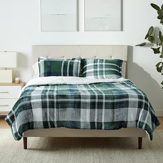 Amazon Basics 3 Piece Bedding Set, Micromink Sherpa, Ultra-Soft, Warm All Season Comforter, Full/Queen, Green Plaid