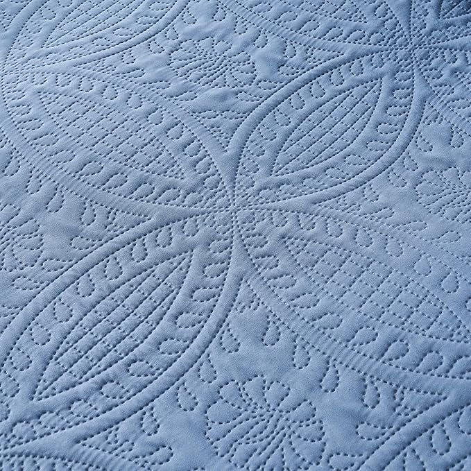 akkialla Queen Quilt Bedding Set,Bluish Grey Ultrasonic Full/Queen Quilt Set,Lightweight Soft Bedspread Coverlet,Modern Style Coin Pattern Bed Cover for All Seasons,3 Piece(1 Quilt,2 Pillow Shams)