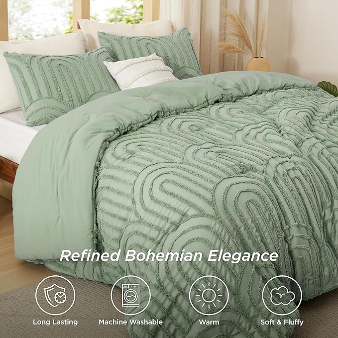 Bedsure Boho Tufted Green Comforter King Size, GentleSoft™ 3 Pieces Boho Farmhouse Decor Bedding, Arch Shabby Chic Bedding for All Seasons, 1 Bed Comforter, 2 Pillow Shams, 104x90 Inches