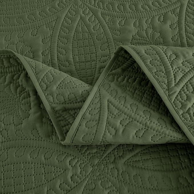 Chezmoi Collection Austin Queen Oversized Bedspread Set, 3-Piece Pinsonic Quilted Lightweight Microfiber Bedspread Coverlet, Olive Green