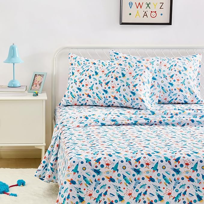 Amazon Basics Kid's Soft Easy-Wash Microfiber 4-Piece Sheet Set with Pillowcase, Queen, Cosmic Adventure