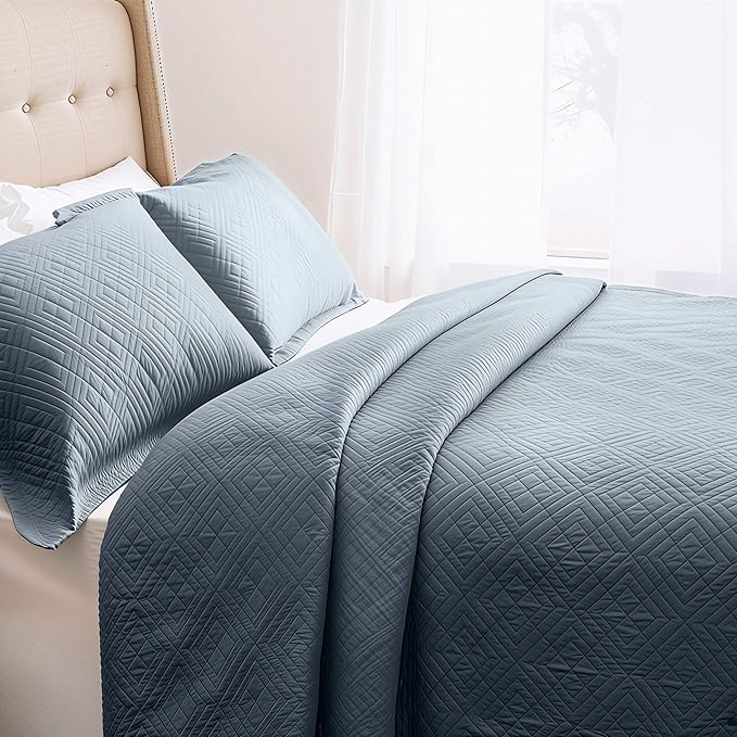 Hearth & Harbor King Quilt Set – All-Season Lightweight Bedspread & Coverlet with Pinsonic Weave - 7 Piece King Quilt Set with Pillow Shams, Steel Blue - King Diamond
