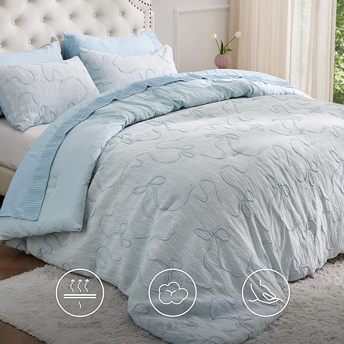 Bedsure King Size Comforter Set, GentleSoft™ 3 Pieces Bow Cute Bedding Blue Room Decor Aesthetic, King Bedding Set Gifts for Her Women, 1 Bed Blue Comforter, 2 Pillow Shams, 104x90 Inches
