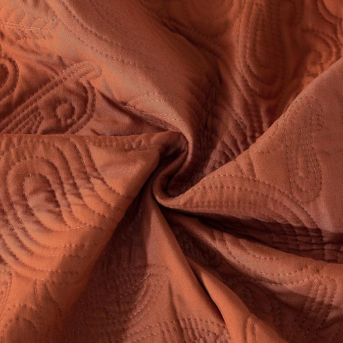 HoneiLife Queen Quilt Bedding Set - 3 Piece Microfiber Quilt Sets Lightweight Bedspreads Reversible Coverlets Retro Bed Cover Paisley Pattern Bedding Set All Season Quilts-Rust