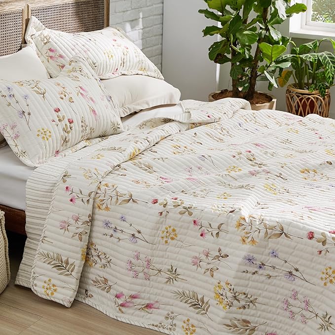 Bedsure Floral Quilt King Size - Reversible Autumn Botanical Quilt Bedding Lightweight Microfiber Bedspread, Soft Coverlet for All Seasons (106"x96")