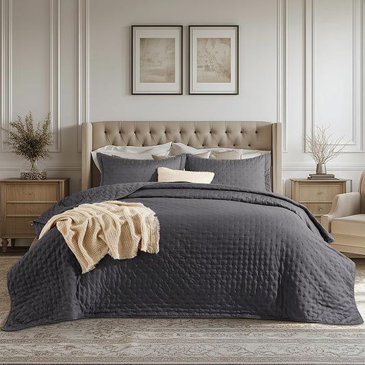 Bedsure Quilts Queen Size - Charcoal Bedspread Queen Size & Lightweight Comforter, Modern Coverlet with Clover Pattern, Ultra Soft All-Season Bedding, 90 x 96 Inches