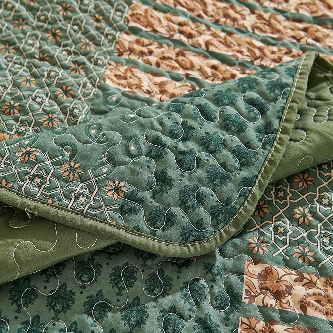 LEAONME 3 Pieces California King Size Quilt Set Olive Green Oversized 120x120 Inch Bedspread Coverlet Lightweight Microfiber Paisley Bed Cover for All Seasons (1 Quilt, 2 Pillow Shams)