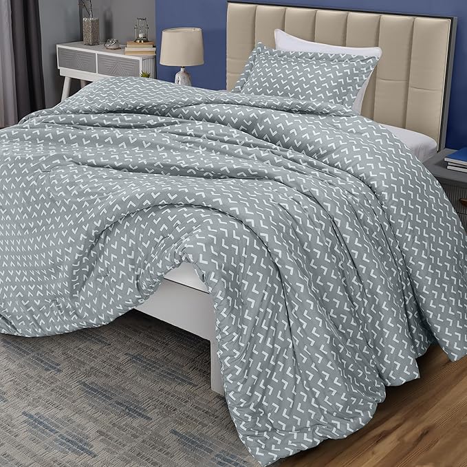 Utopia Bedding - Comforter Set with 2 Pillow Shams - 3 Pieces Bedding Comforter Sets - Down Alternative Comforter - Soft and Comfortable - Machine Washable, Arrow White, Queen