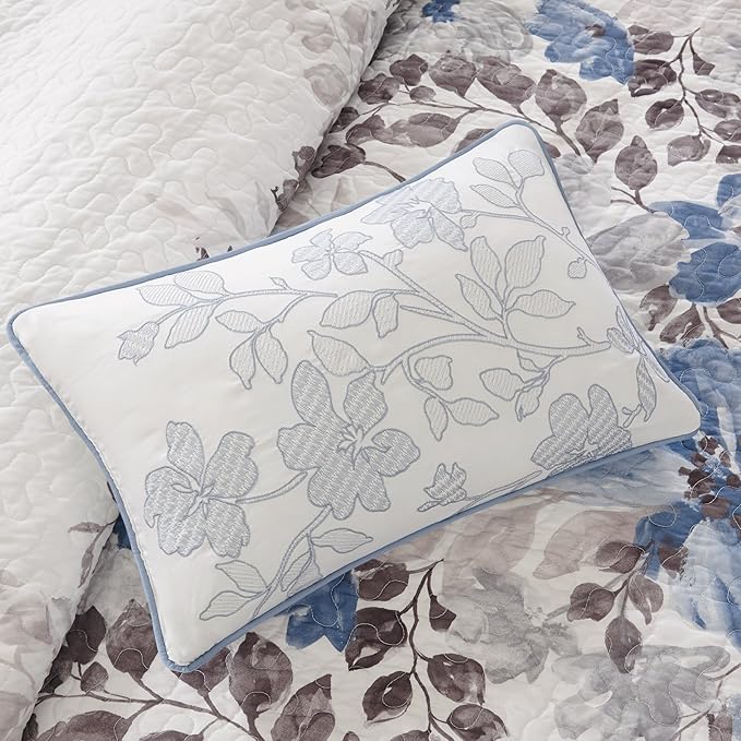 Madison Park Luna Quilt Modern Classic Design All Season, Breathable Coverlet Lightweight Bedding Set, Matching Shams, Decorative Pillow, King/Cal King(104"x94"), Floral Blue 6 Piece