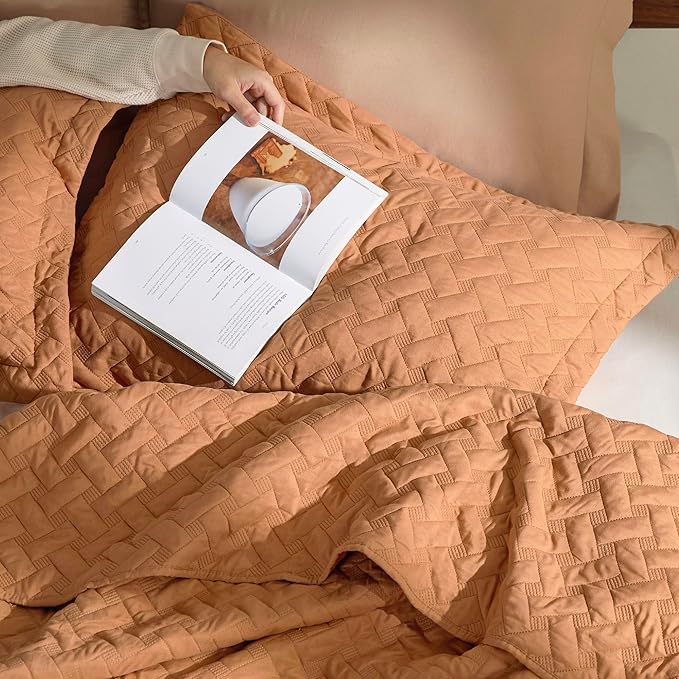 Bedsure Quilts King Size - Lightweight Bedspreads King Size with Basket Weave Pattern, Soft Quilt Bedding, Hazel Brown Comforter Coverlet for All Seasons (106" x 96")