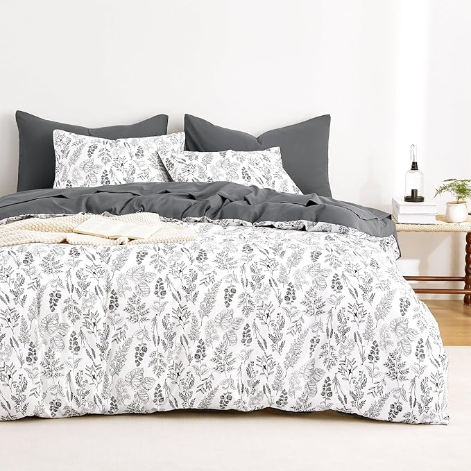 Wake In Cloud - Floral Duvet Cover Set, Botanical Vintage Flower Coquette Cottagecore Aesthetic for Women Teen Girls, Soft Lightweight Bedding, 3-Piece, Charcoal, Full Size