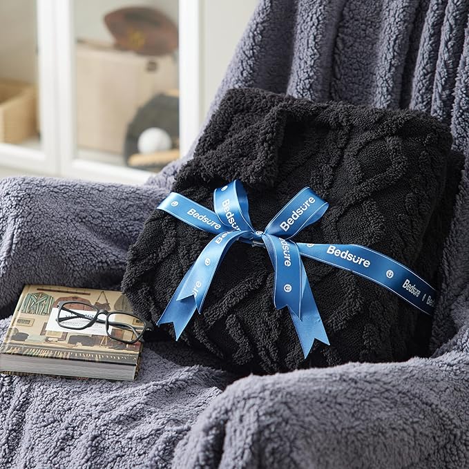 Bedsure Gentlesoft Sherpa Fleece Throw Blanket for Couch - Fluffy & Cozy Cable Jacquard Tufted Throw for Women Gift, Thick and Warm Christmas Blanket for Winter, Black, 50x60 Inches